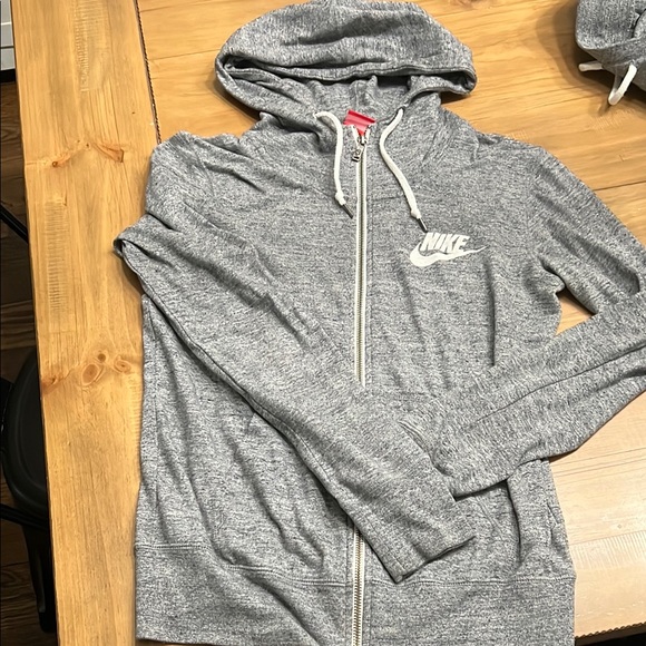 Nike Gray Tracksuit Set - Picture 5 of 7